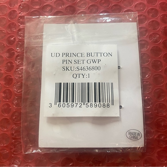 Urban Decay x Prince Limited Edition 4-Piece Pin Set (BNIB) - Picture 2 of 2